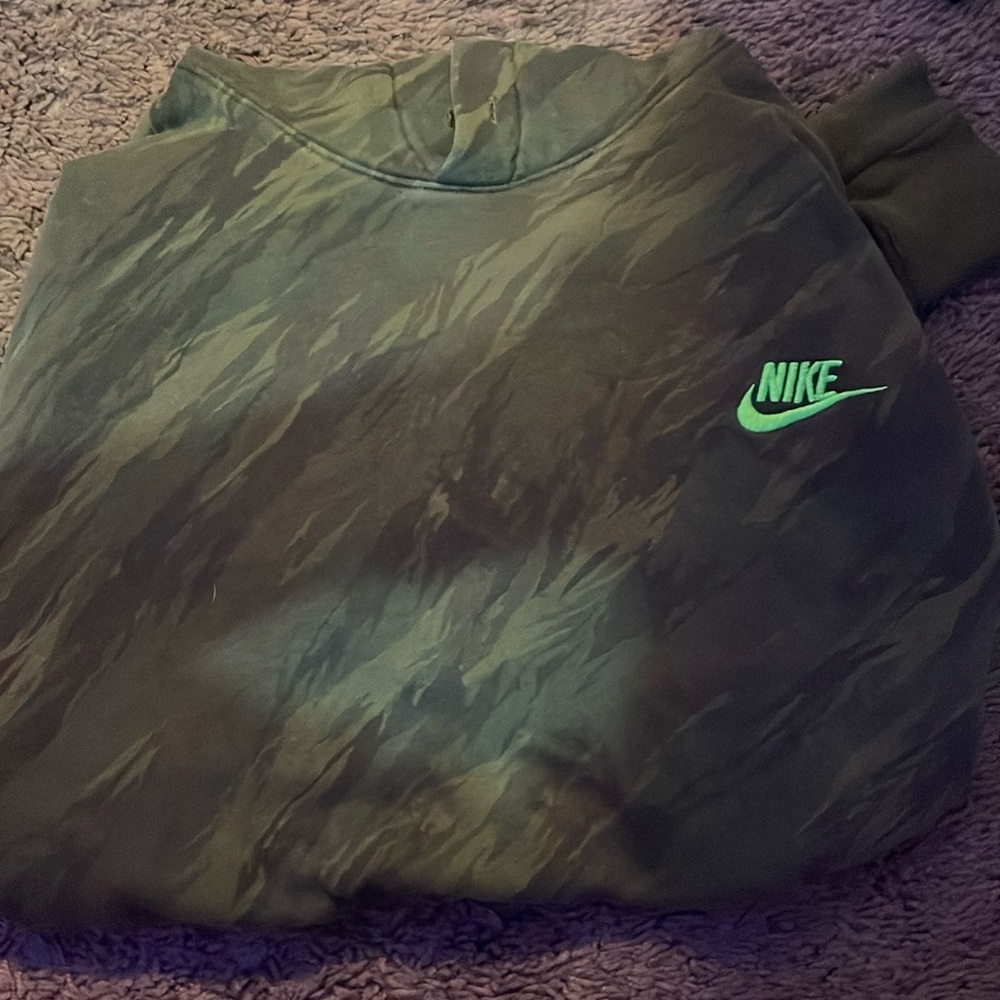 Nike camo hoodie